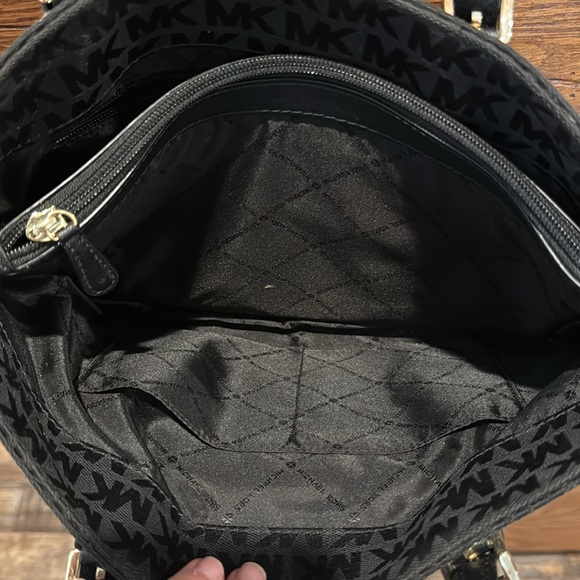 Michael Kors Black jet set signature tote bag purse - Picture 5 of 9